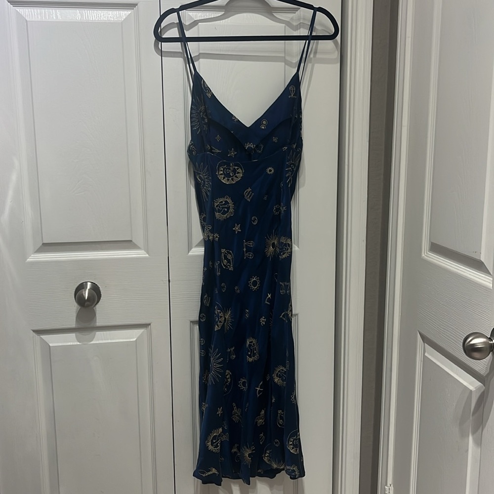 Realisation Par Zodiac 100% Silk Midi Dress - Picture 9 of 9